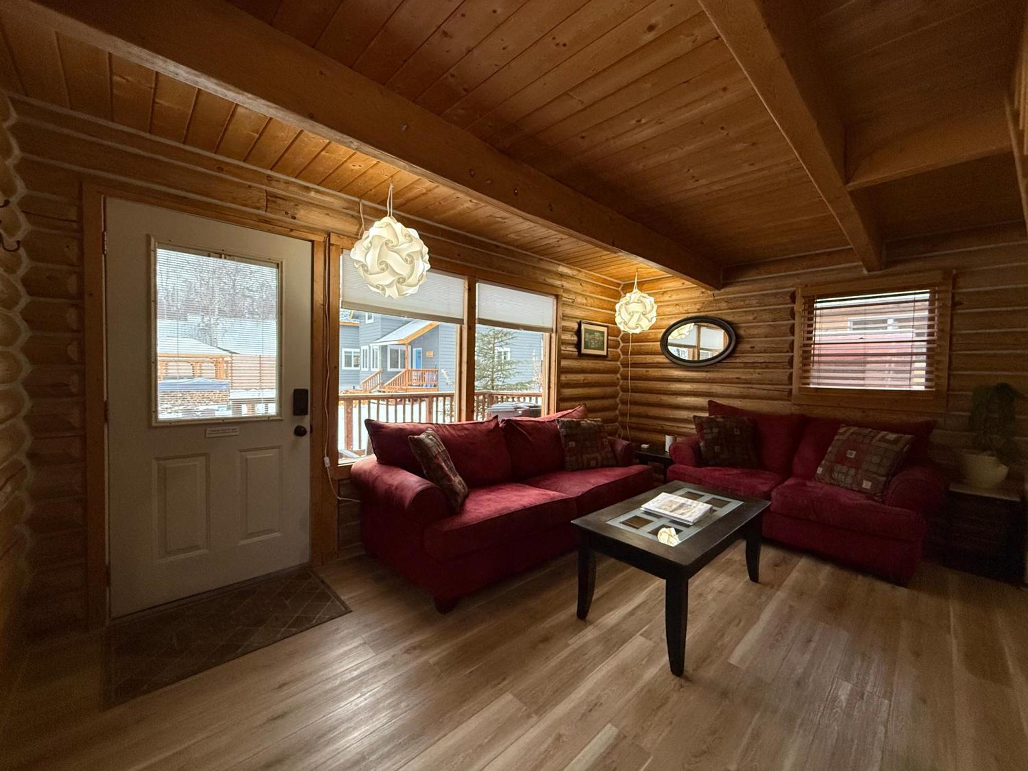 Talkeetna Log Cabin With Hot Tub Unit 2 외부 사진