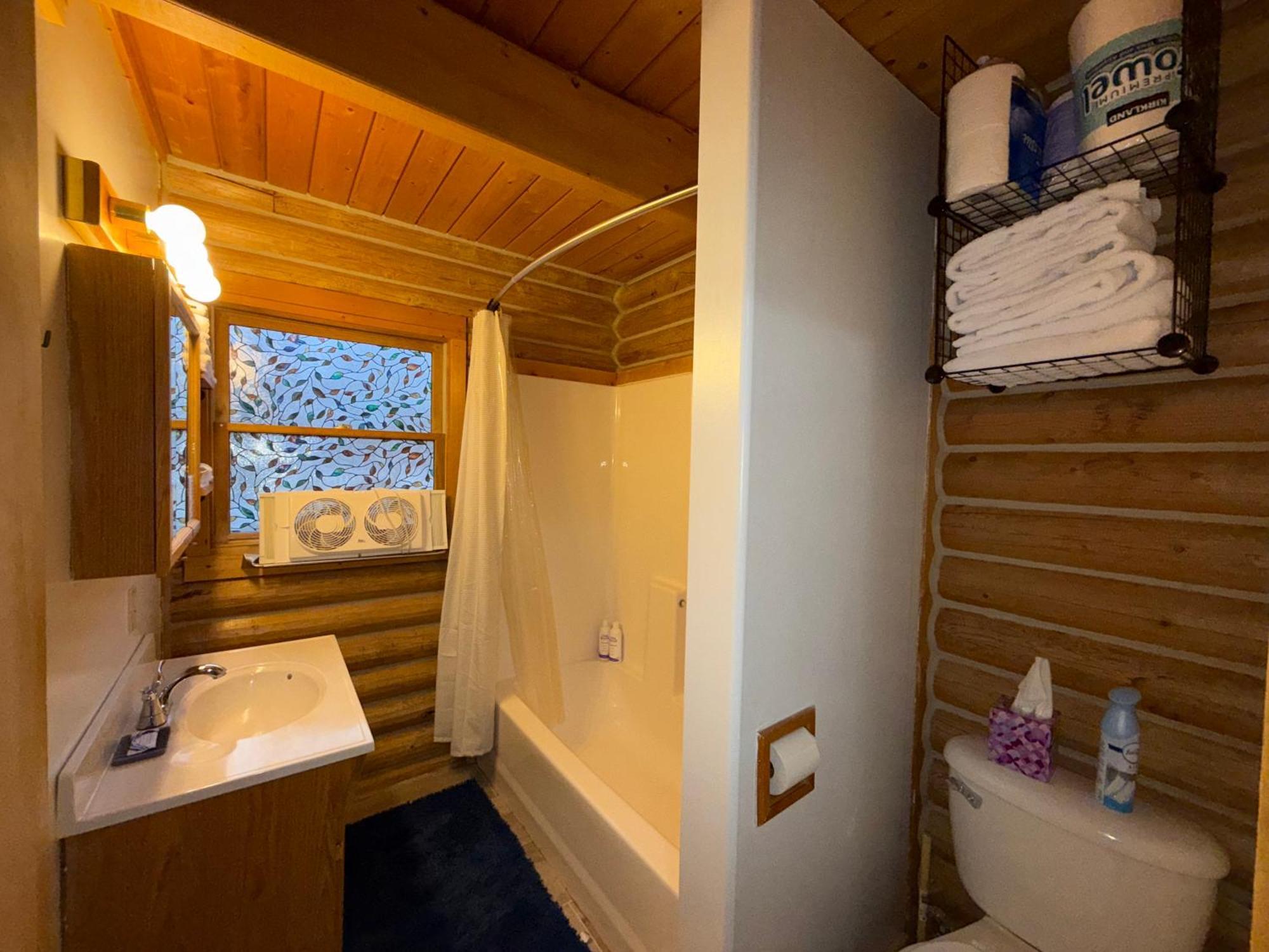Talkeetna Log Cabin With Hot Tub Unit 2 외부 사진